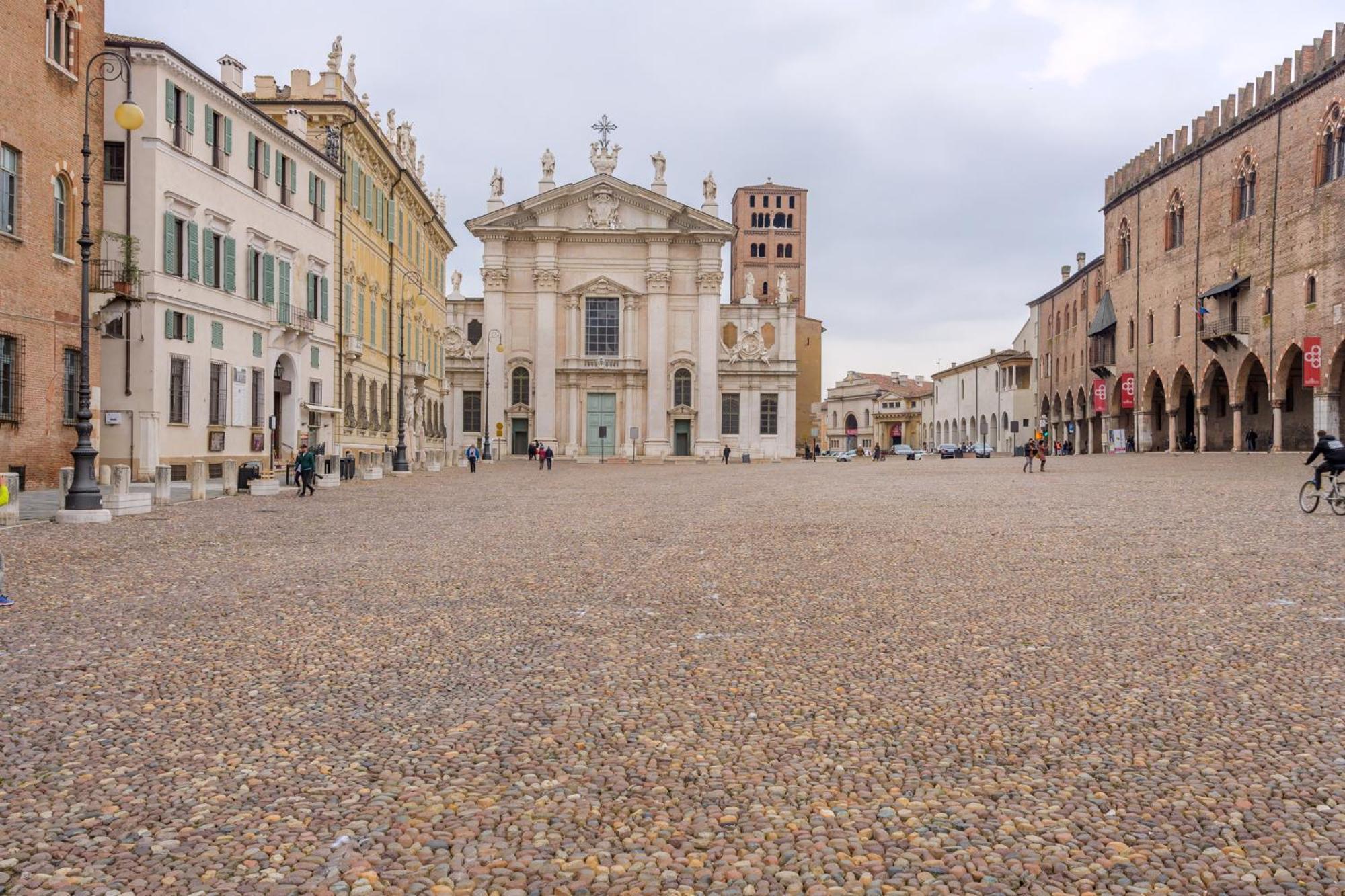 Apartamento Cavour 96 Mantua Exterior foto
